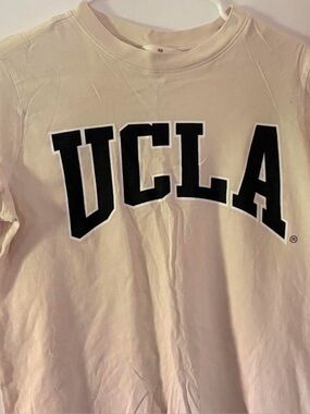 H&M Cream Short Sleeve UCLA Logo Tee with Black Lettering